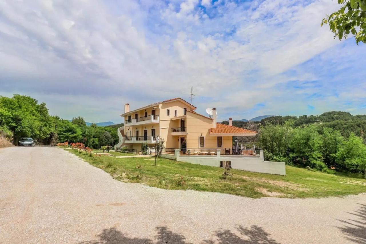 Villa Acropolis Serres Next To Center מראה חיצוני תמונה